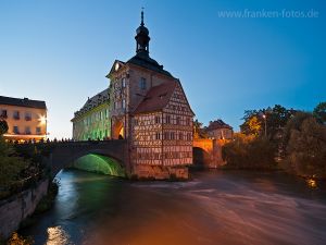 Altes-Rathaus-Blaue-Stunde-stitched-QF-JHF_8051.jpg